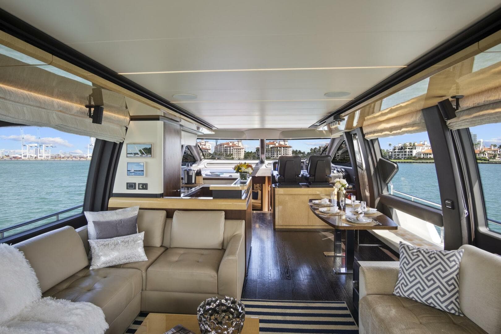 2017 Azimut 72 Flybridge photo 25