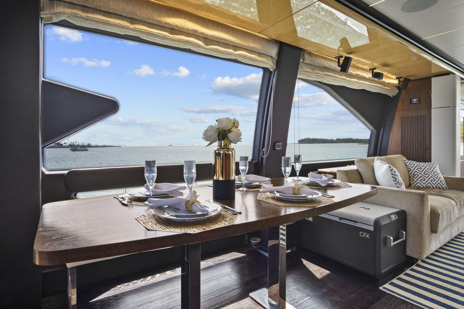 2017 Azimut 72 Flybridge photo 29