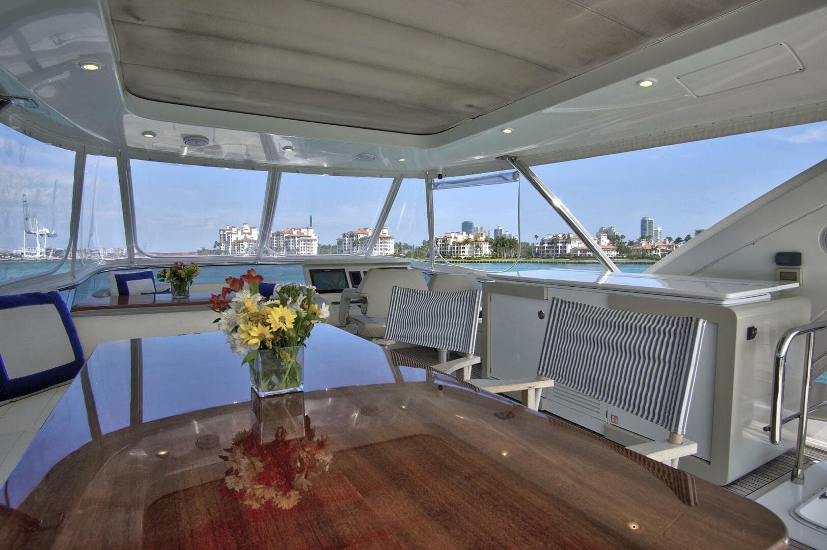 2017 Azimut 72 Flybridge photo 8
