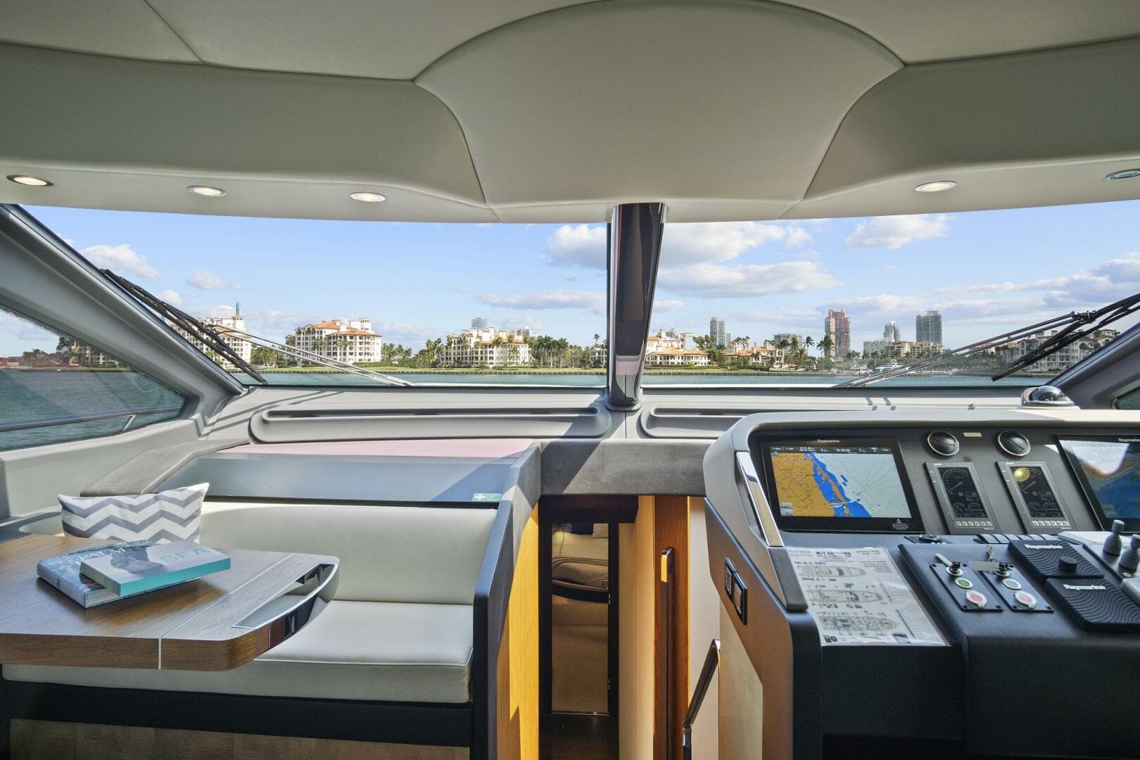 2017 Azimut 72 Flybridge photo 33