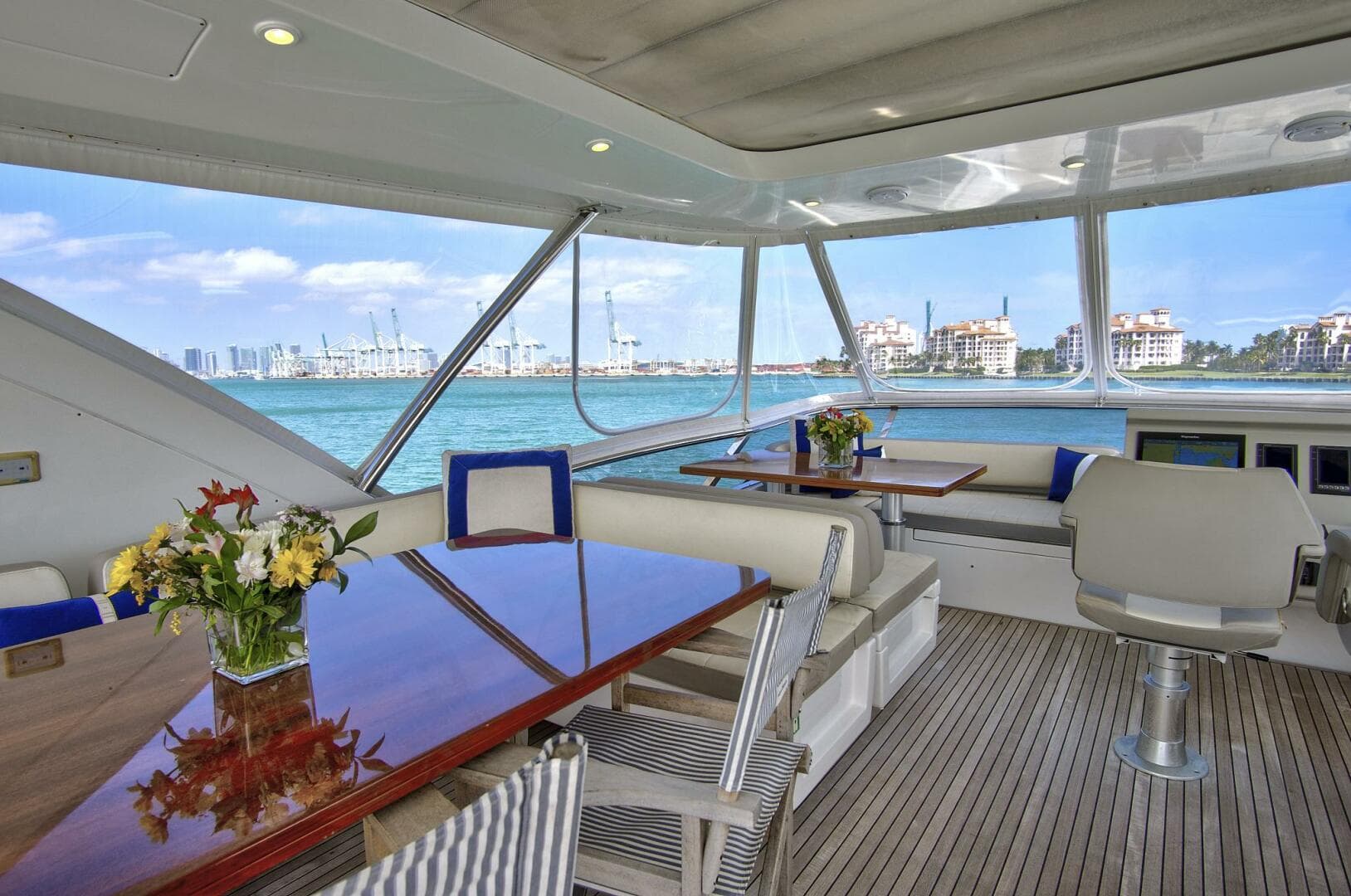 2017 Azimut 72 Flybridge photo 17