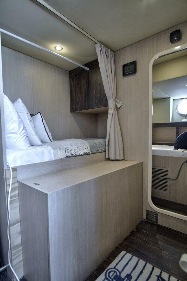2017 Azimut 72 Flybridge photo 50
