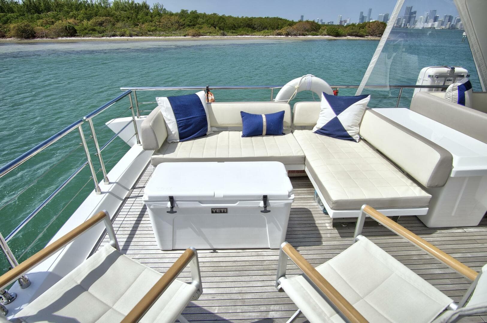 2017 Azimut 72 Flybridge photo 12