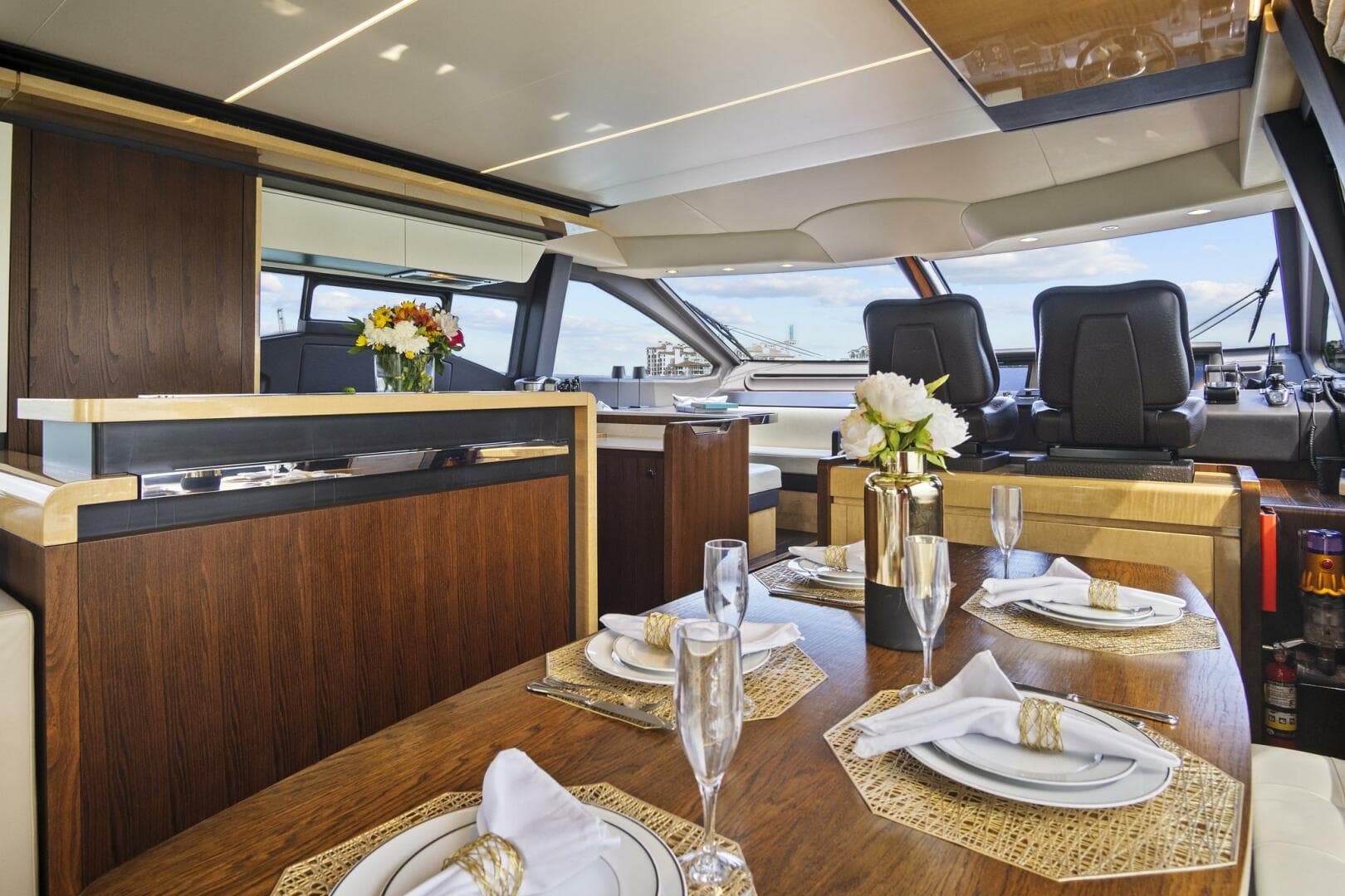 2017 Azimut 72 Flybridge photo 28