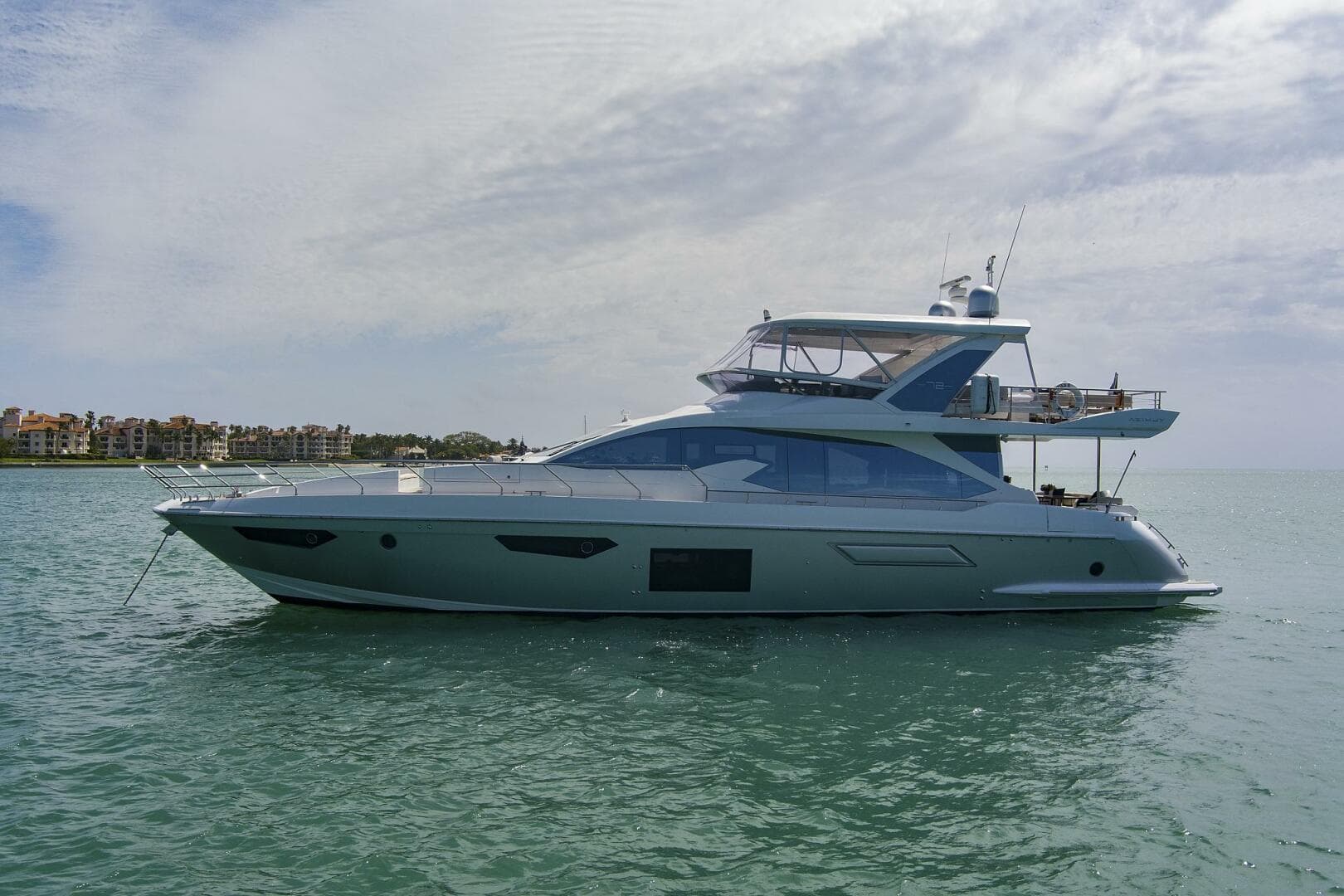 2017 Azimut 72 Flybridge photo 2