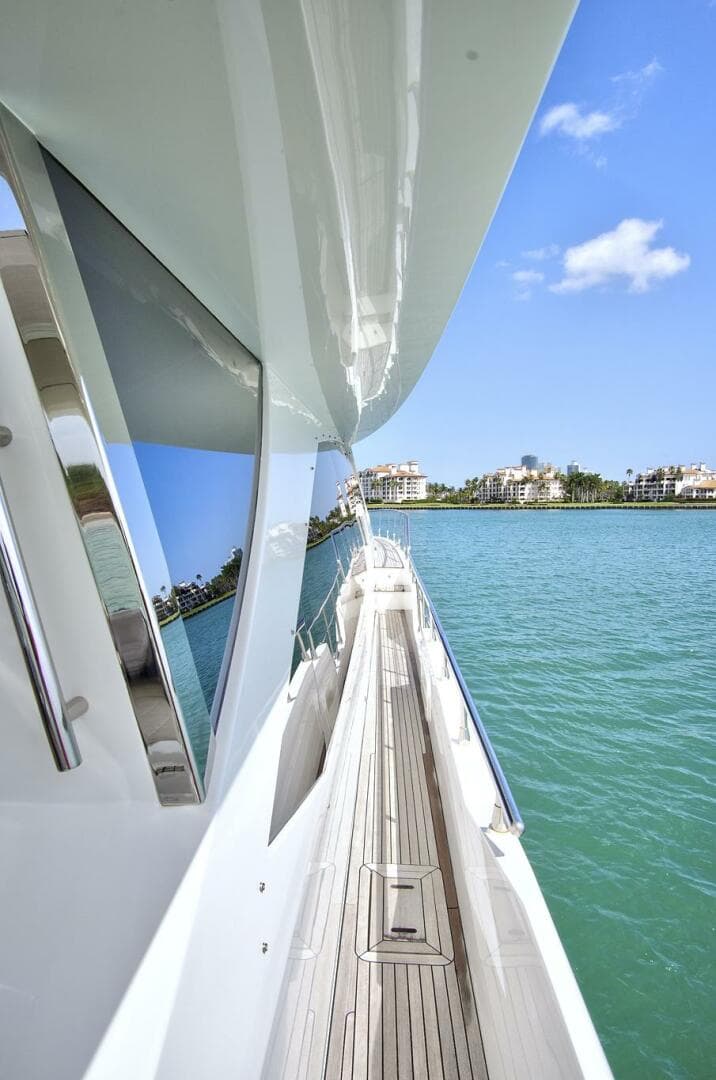 2017 Azimut 72 Flybridge photo 21