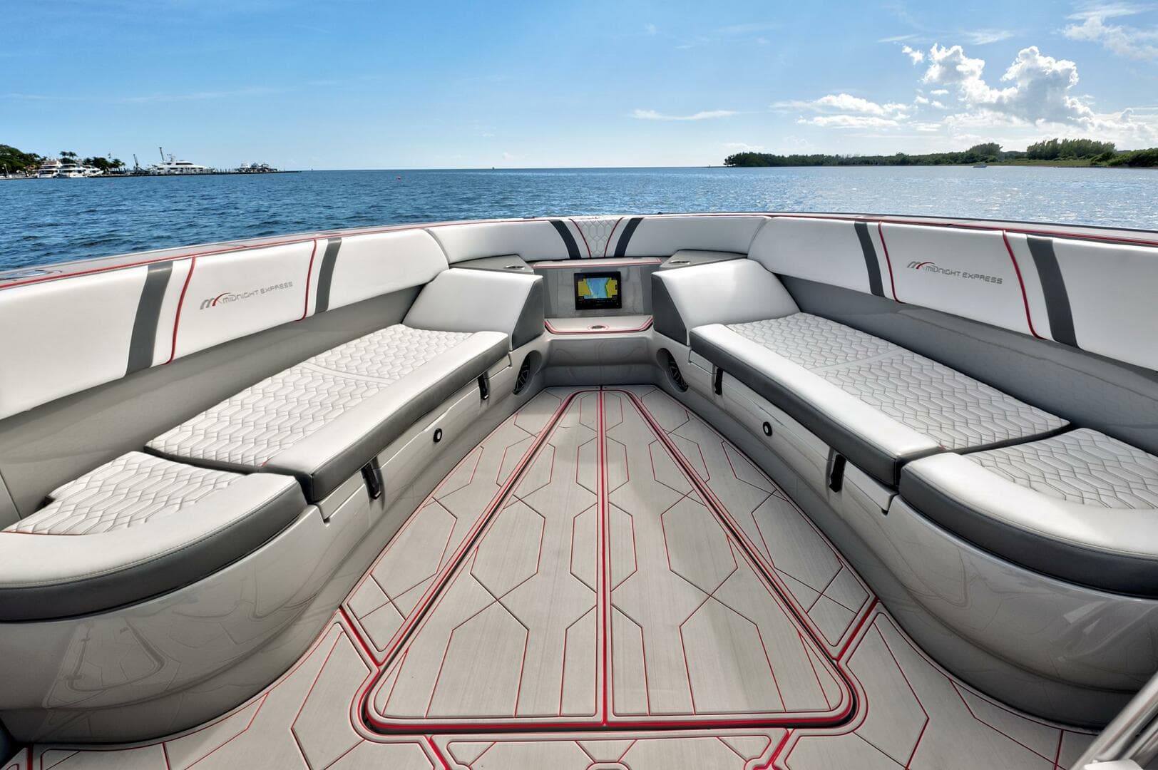 2023 Midnight Express 43 Open photo 14