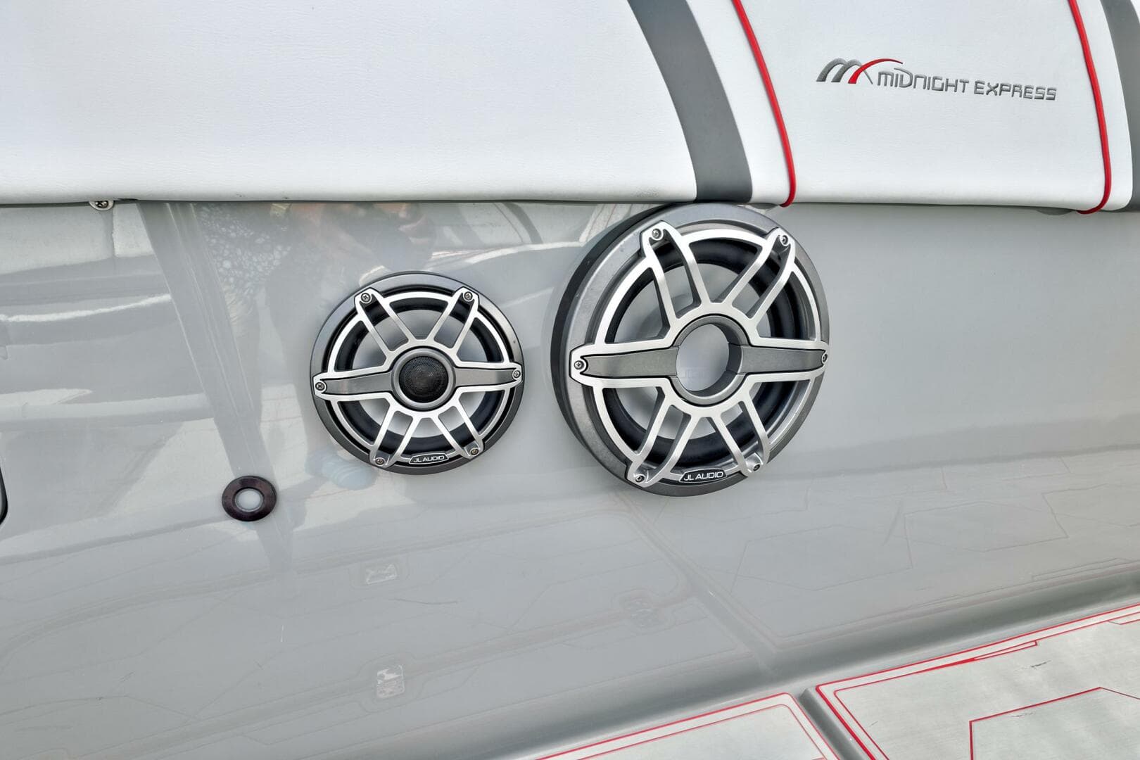 2023 Midnight Express 43 Open photo 18