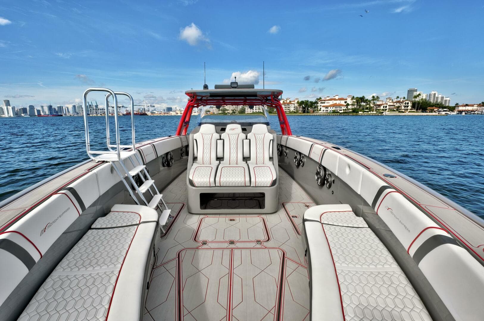 2023 Midnight Express 43 Open photo 19