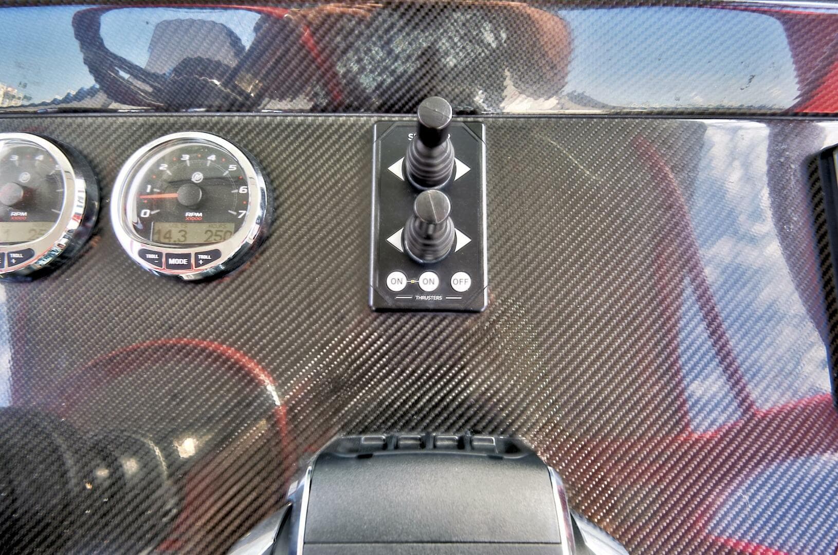 2023 Midnight Express 43 Open photo 28