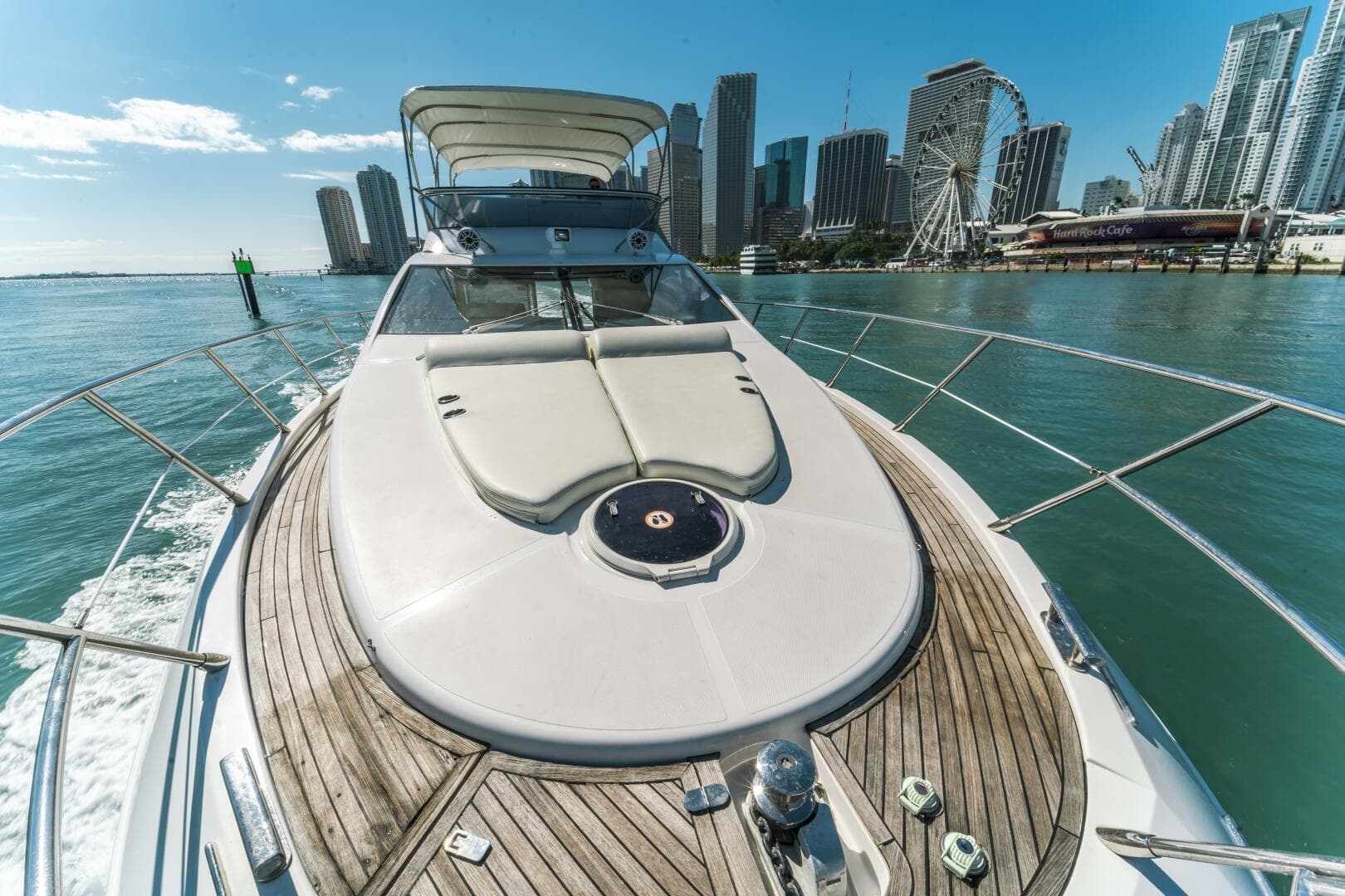 2011 Azimut 48 Flybridge photo 6