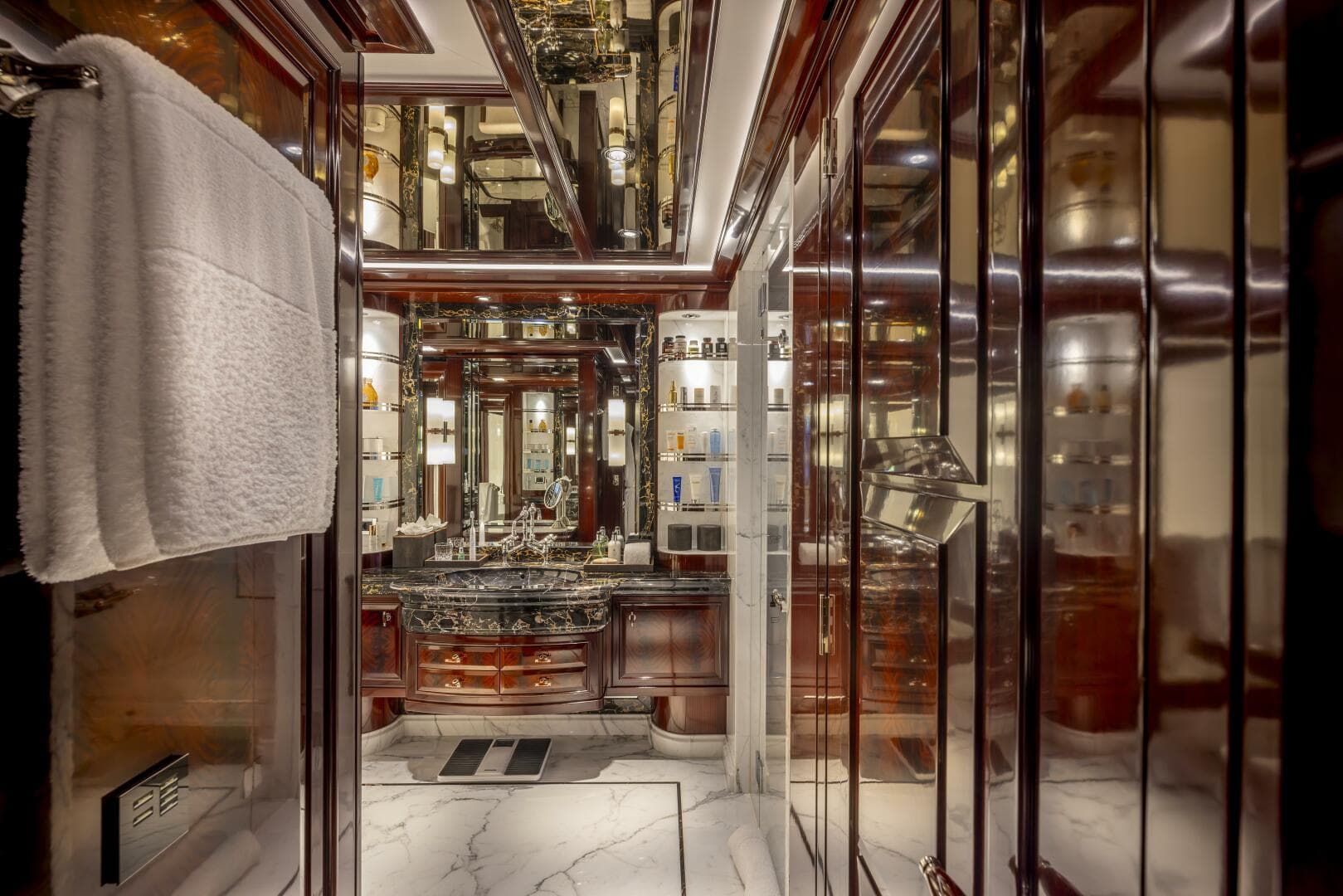 2014 Feadship 60 Meter Motor Yacht photo 27