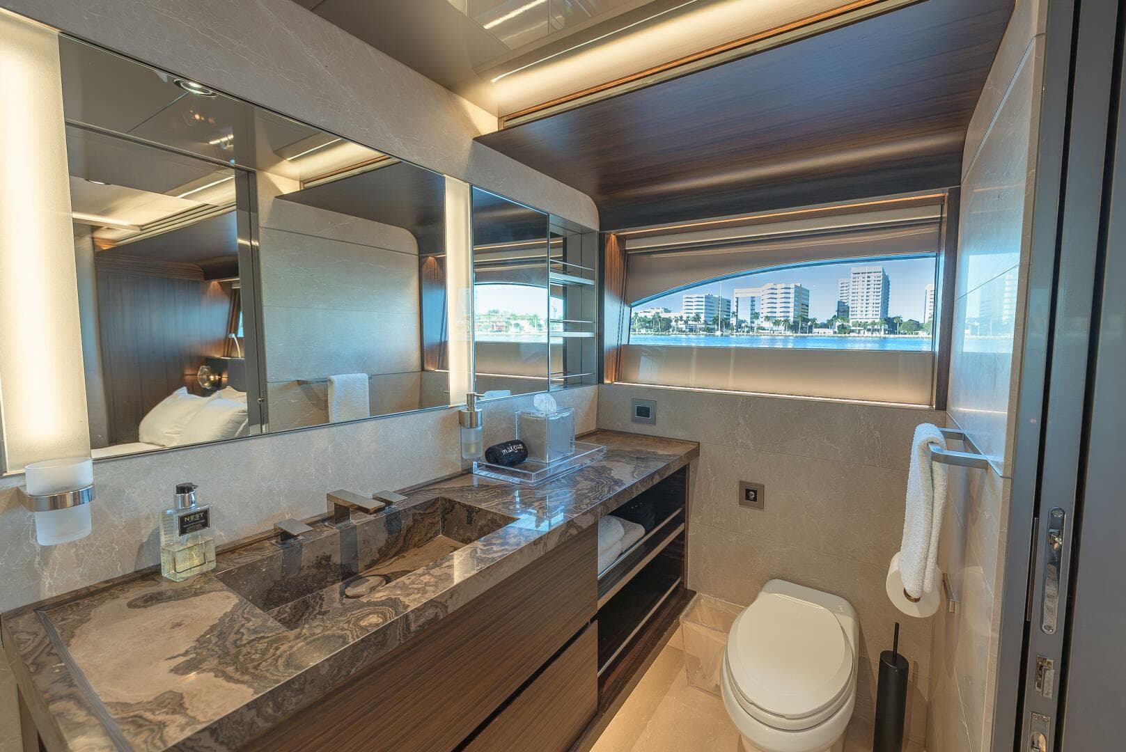 2018 Westport Raised Pilothouse photo 24