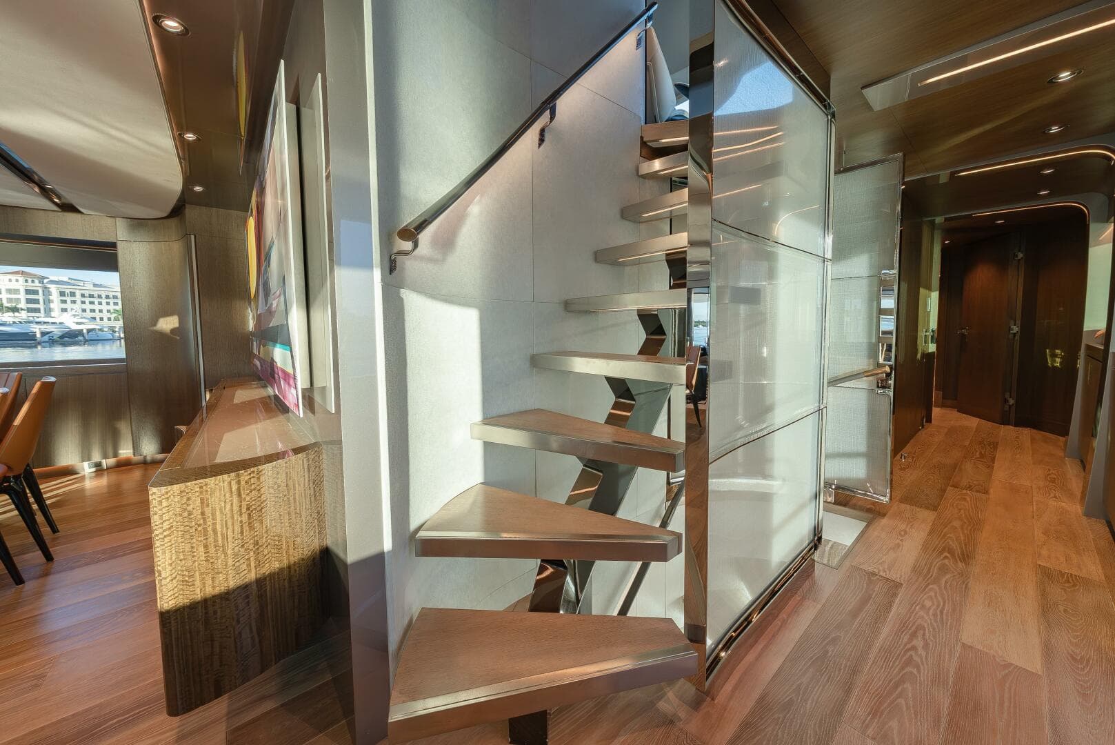 2018 Westport Raised Pilothouse photo 7