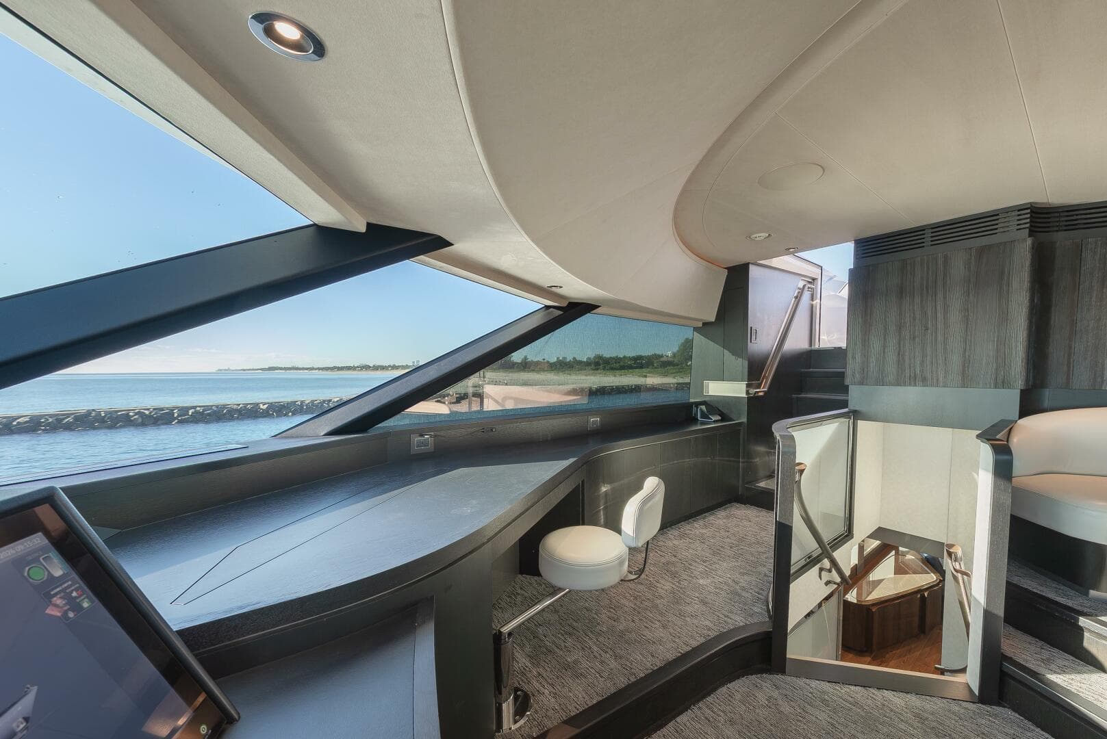 2018 Westport Raised Pilothouse photo 32