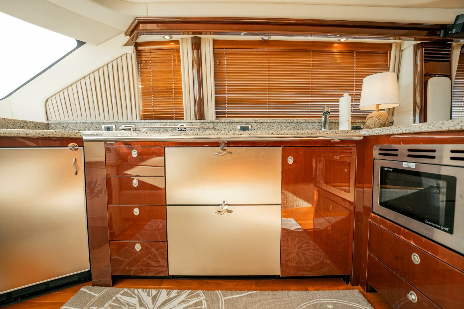 2007 Sea Ray 580 Sedan Bridge photo 23