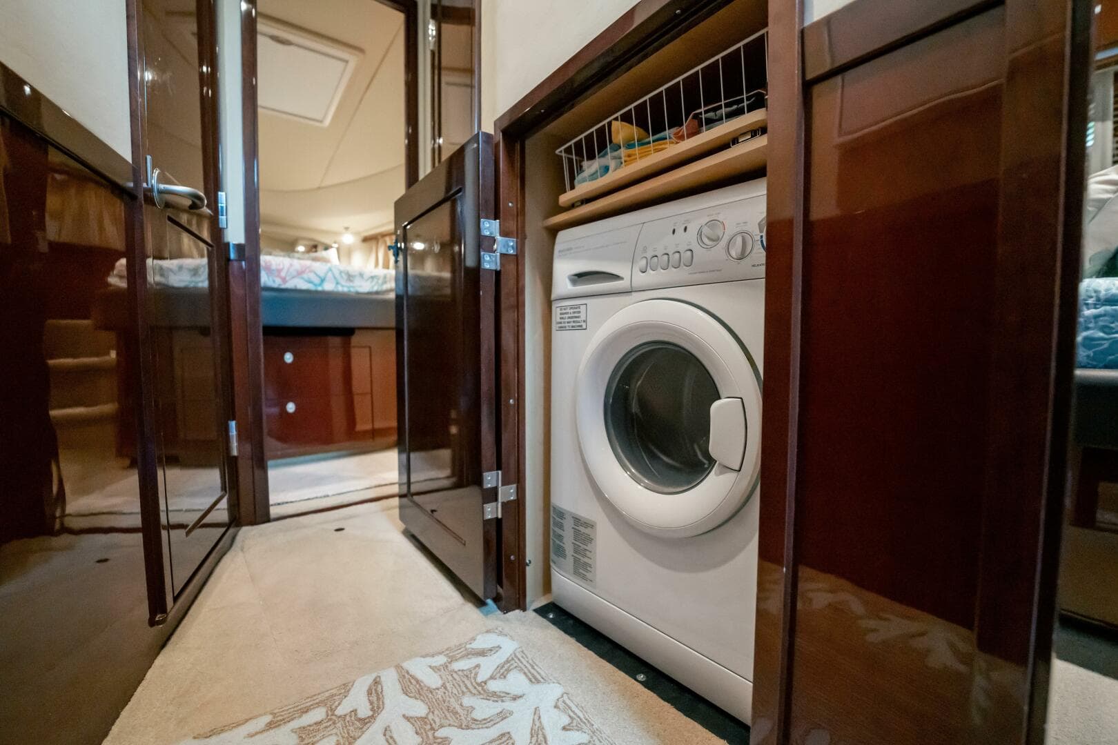 2007 Sea Ray 580 Sedan Bridge photo 39