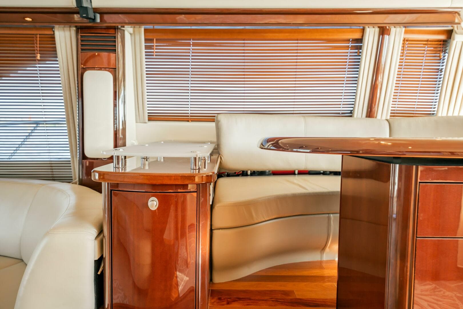 2007 Sea Ray 580 Sedan Bridge photo 25