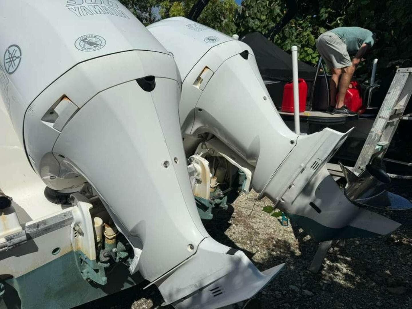 2017 Robalo R302 photo 7