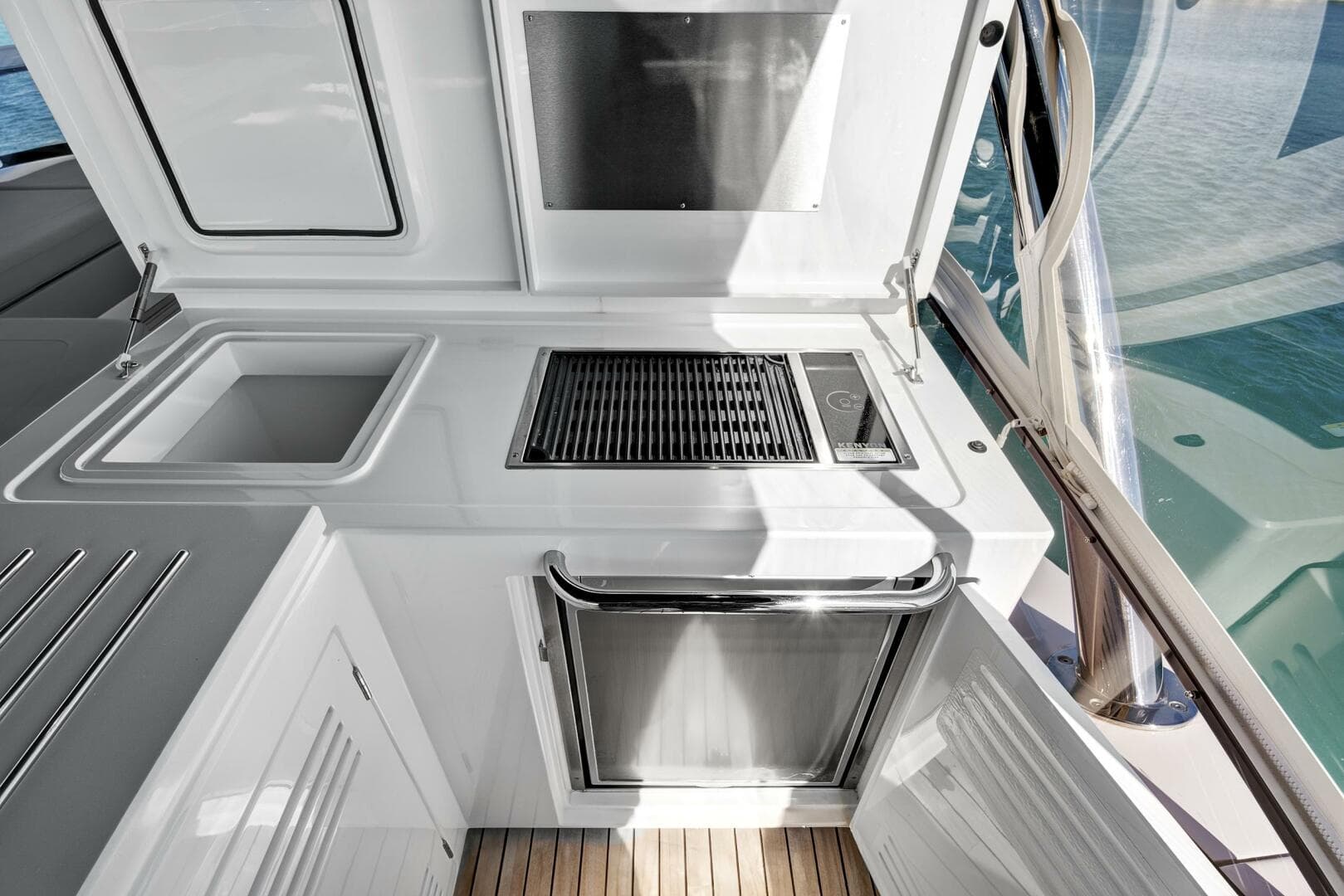 2024 Sunseeker 76 Yacht photo 30