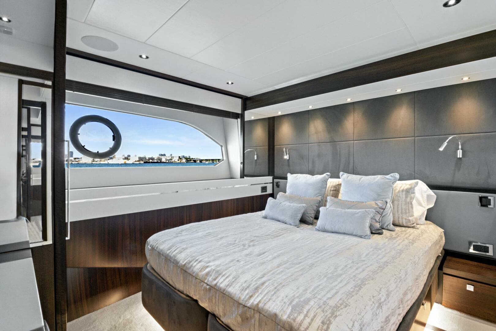 2024 Sunseeker 76 Yacht photo 74