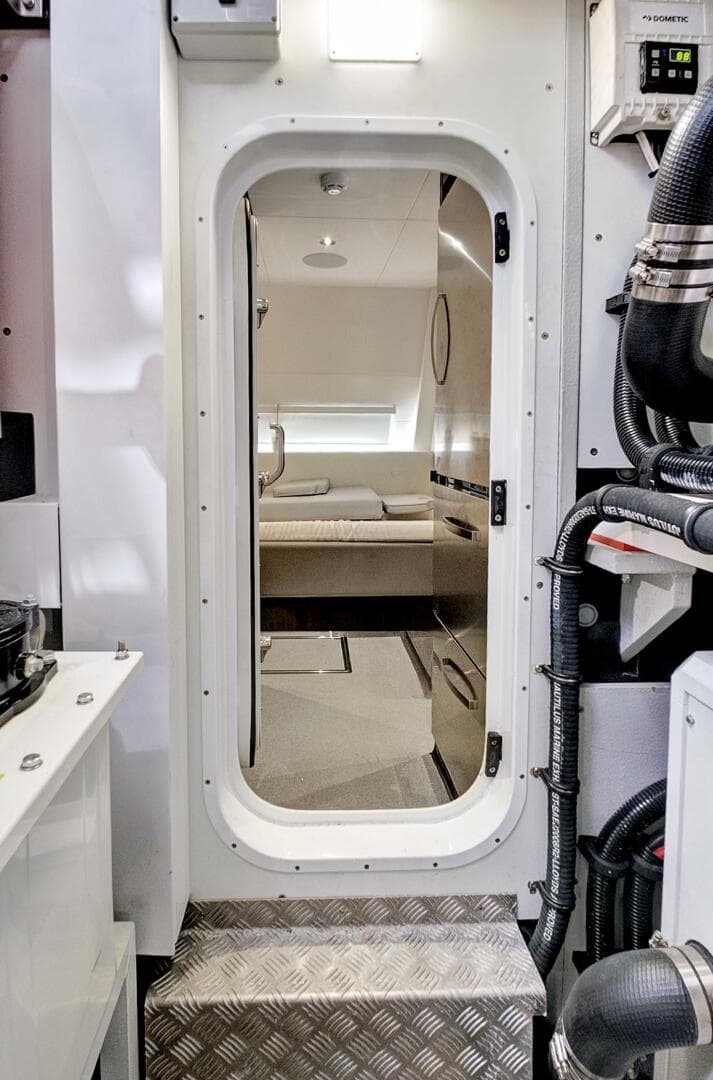 2024 Sunseeker 76 Yacht photo 40