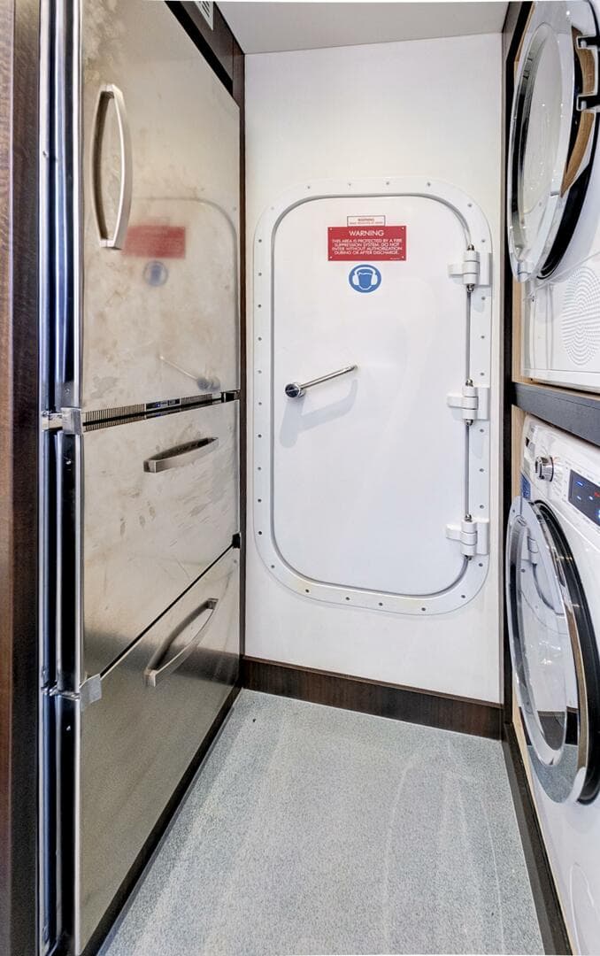 2024 Sunseeker 76 Yacht photo 45