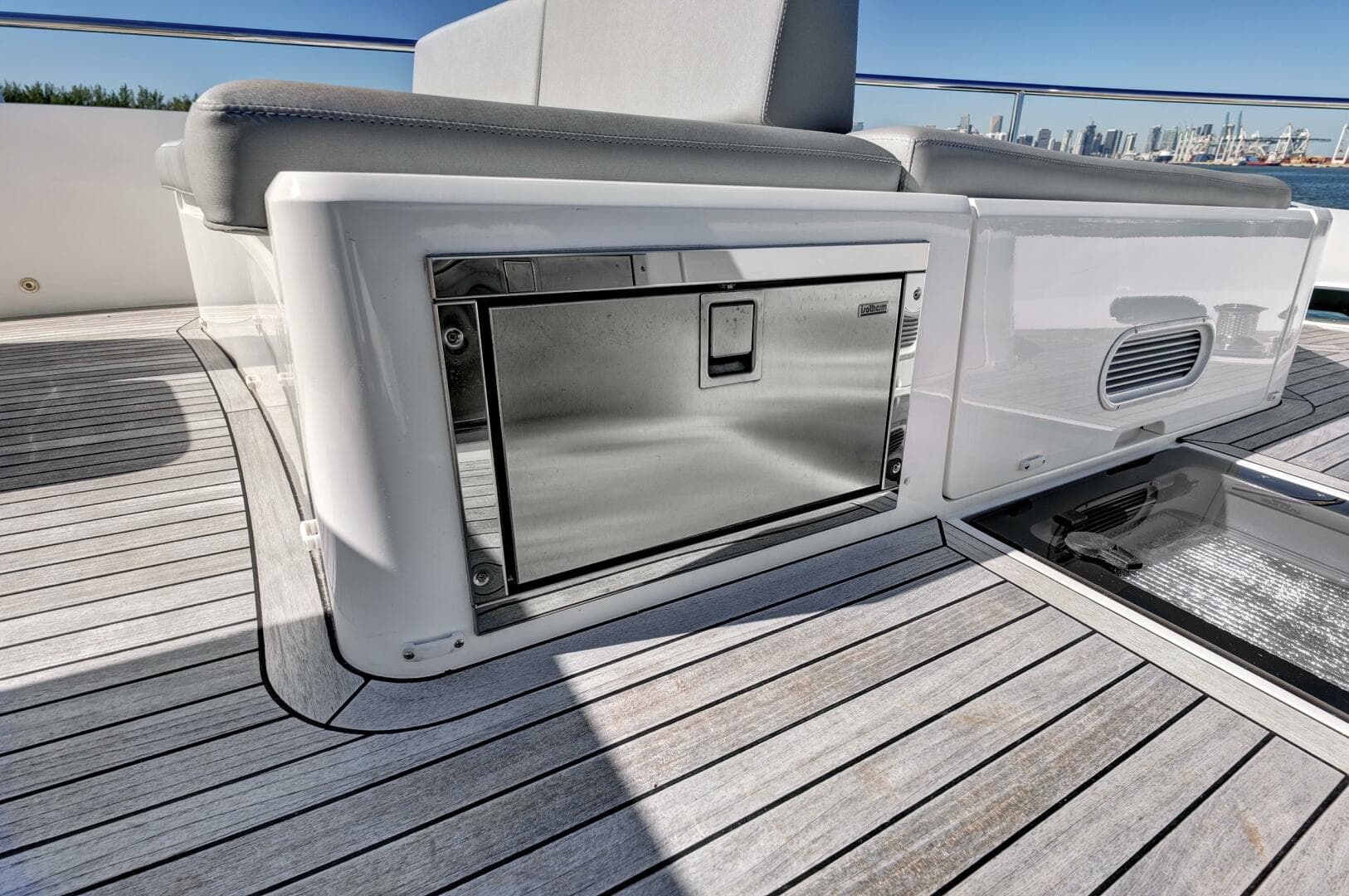 2024 Sunseeker 76 Yacht photo 21