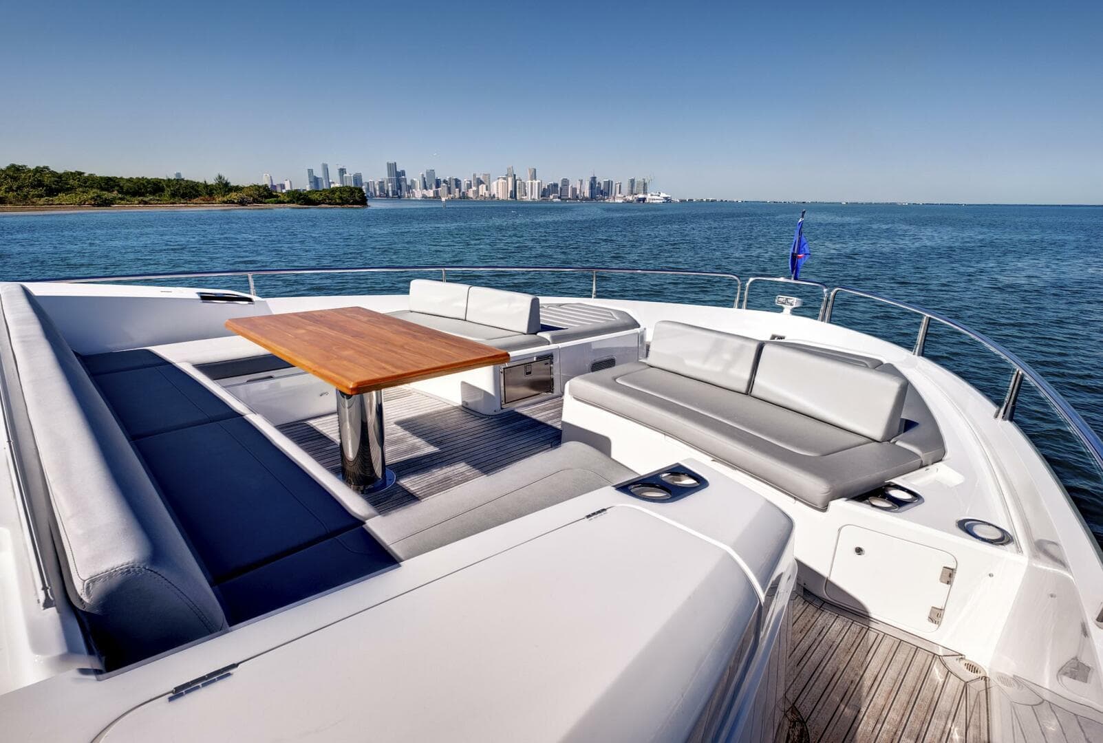 2024 Sunseeker 76 Yacht photo 15