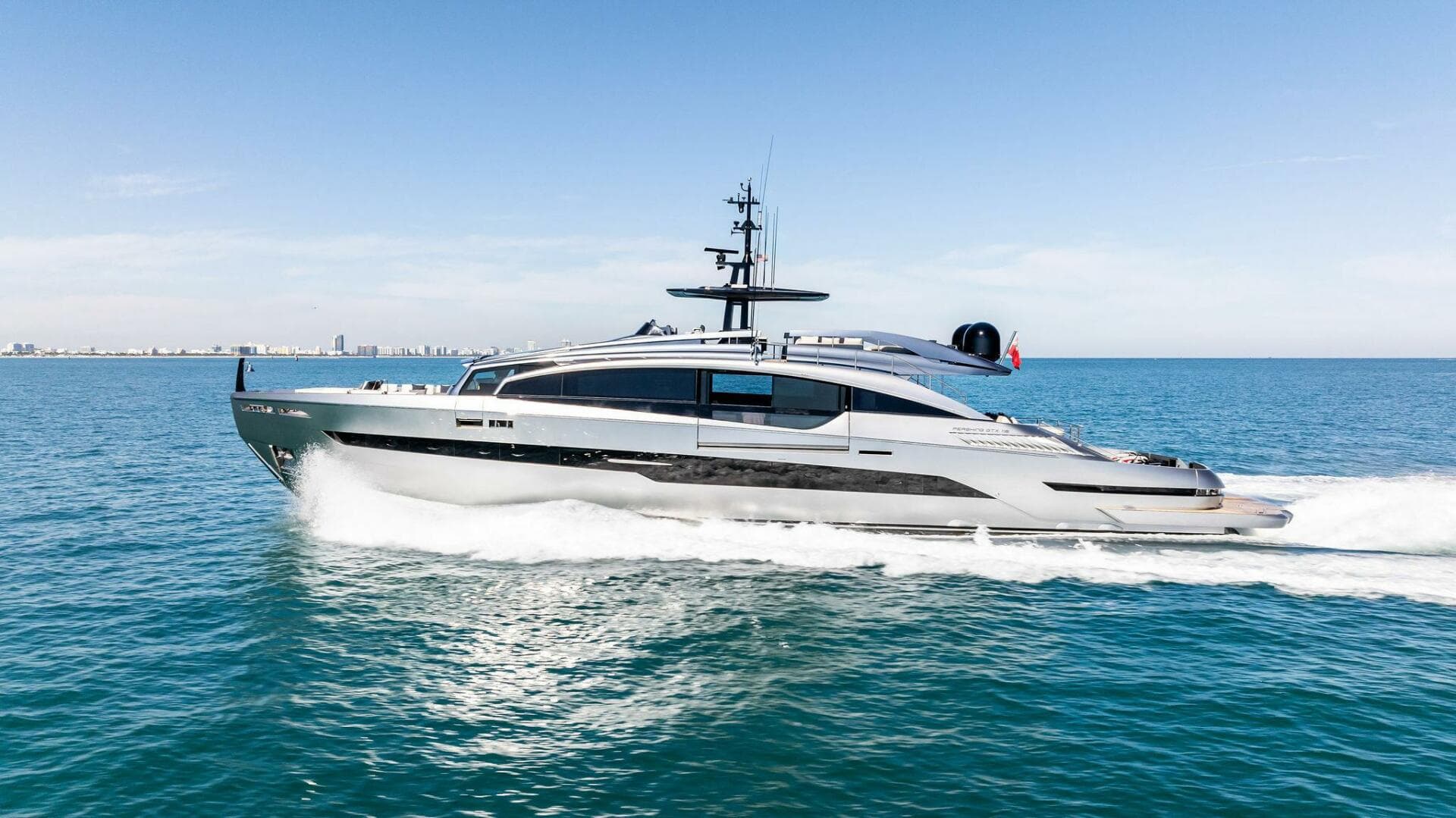 2023 Pershing GTX Motoryacht photo 8