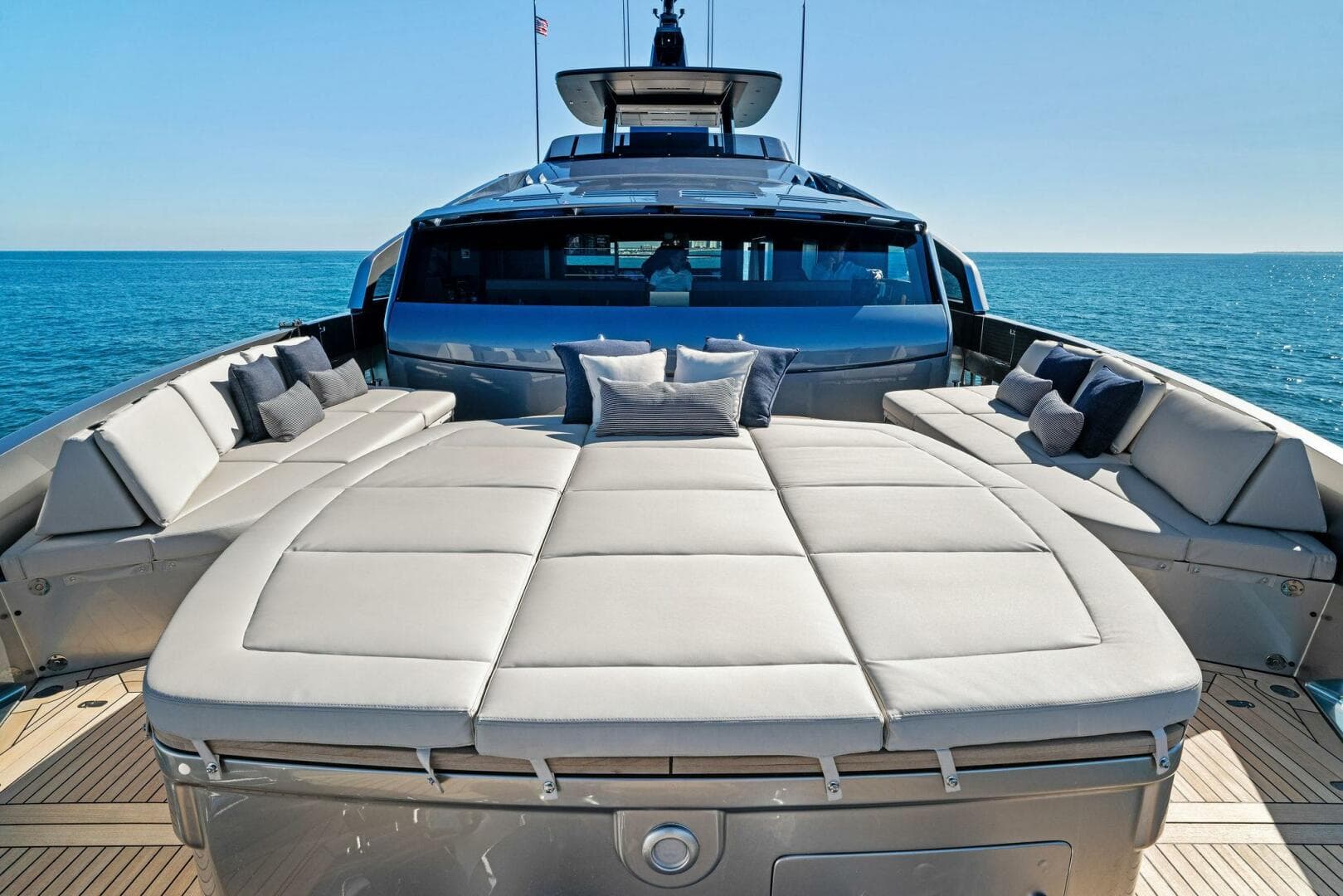 2023 Pershing GTX Motoryacht photo 34