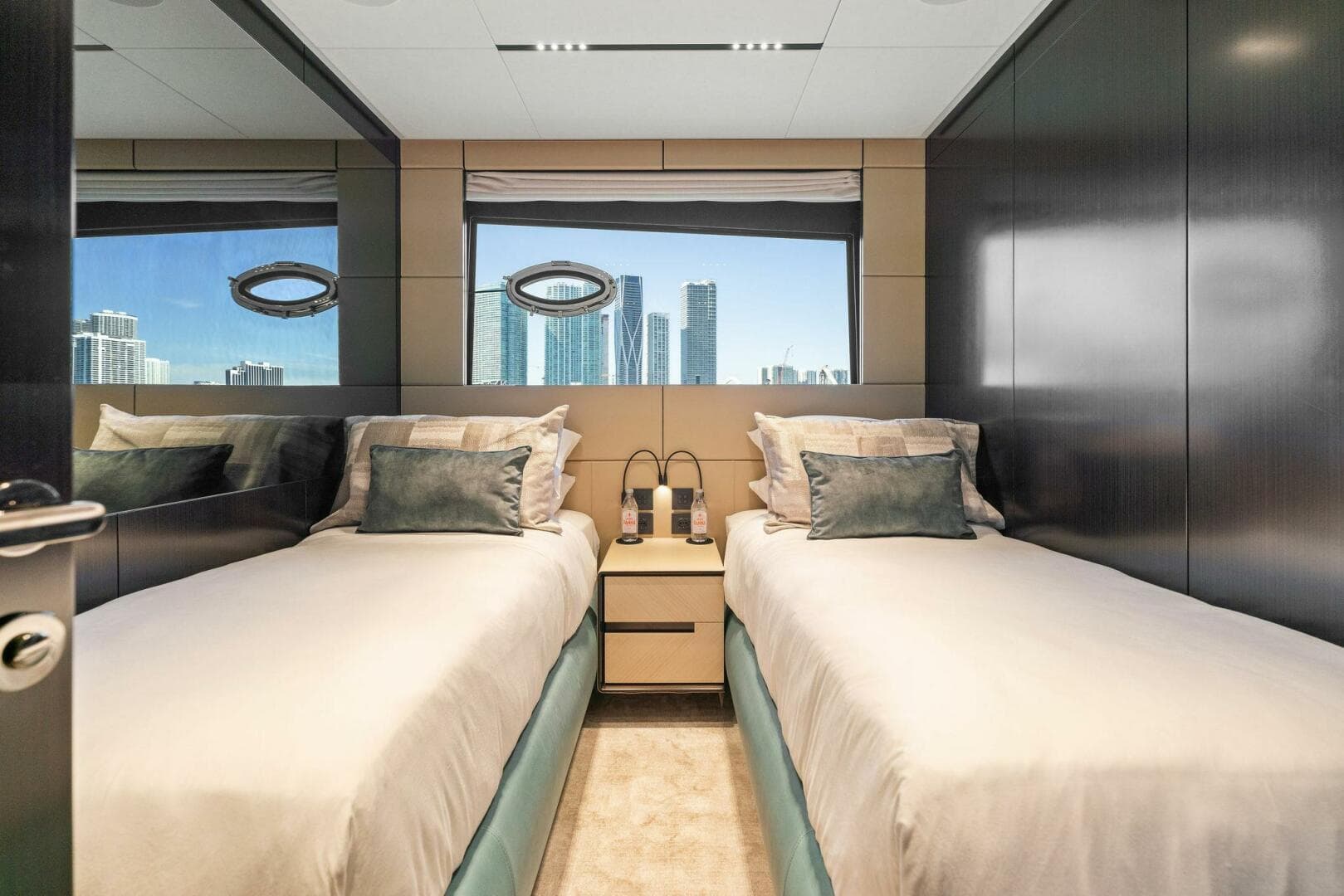 2023 Pershing GTX Motoryacht photo 98