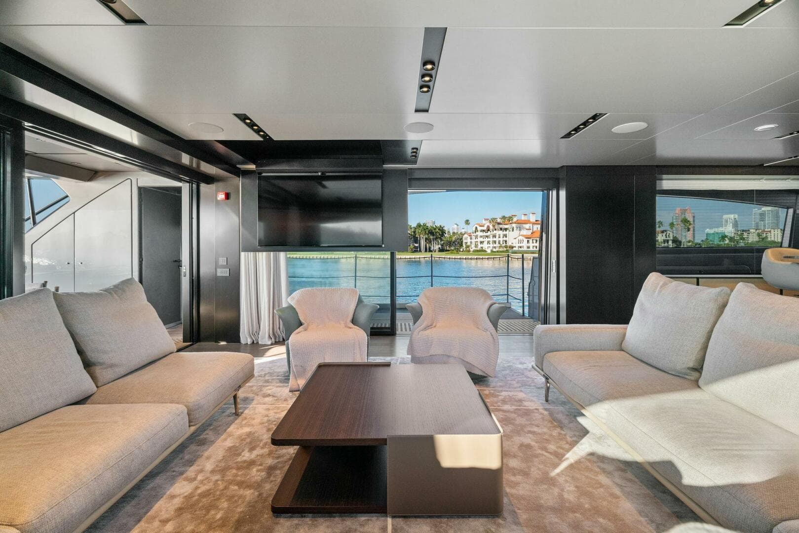 2023 Pershing GTX Motoryacht photo 63