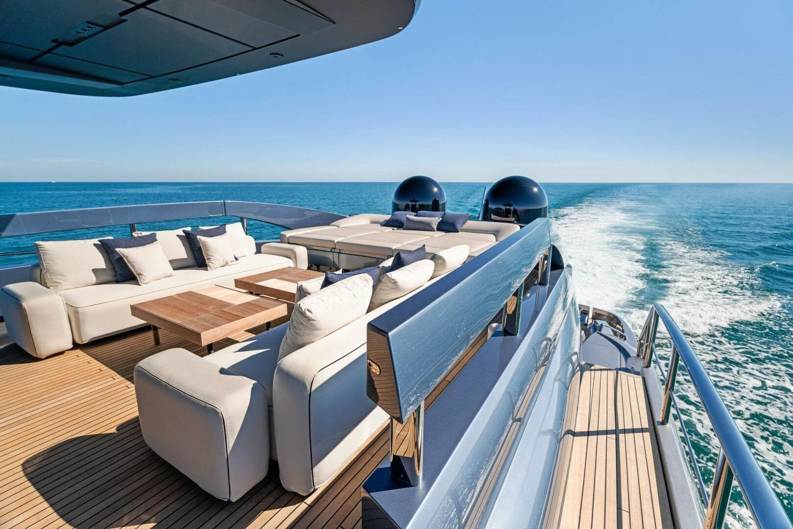 2023 Pershing GTX Motoryacht photo 30