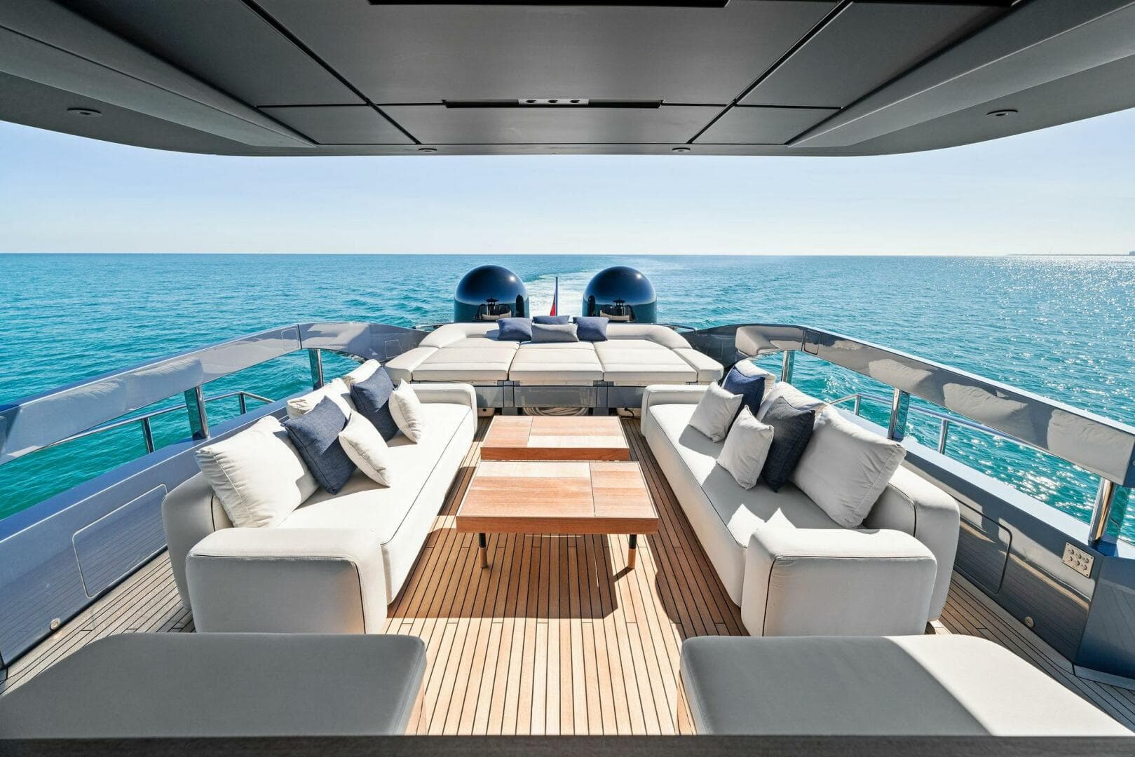 2023 Pershing GTX Motoryacht photo 25