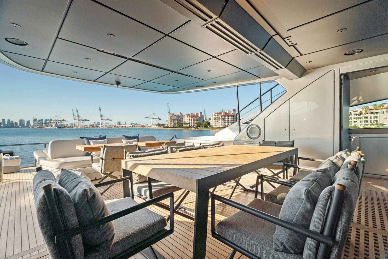 2023 Pershing GTX Motoryacht photo 53