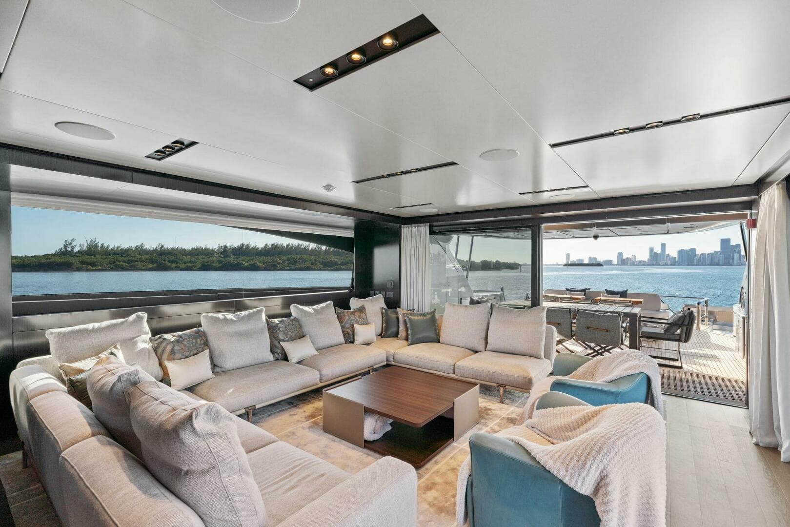 2023 Pershing GTX Motoryacht photo 56