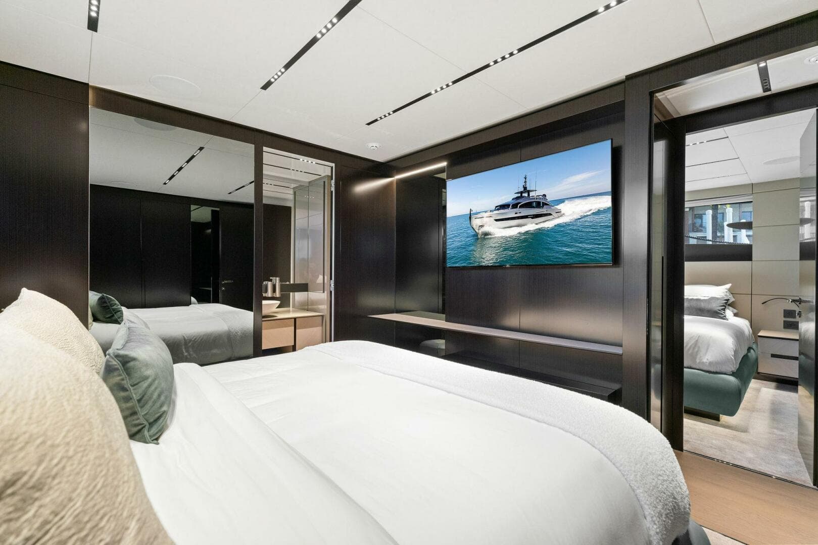 2023 Pershing GTX Motoryacht photo 89