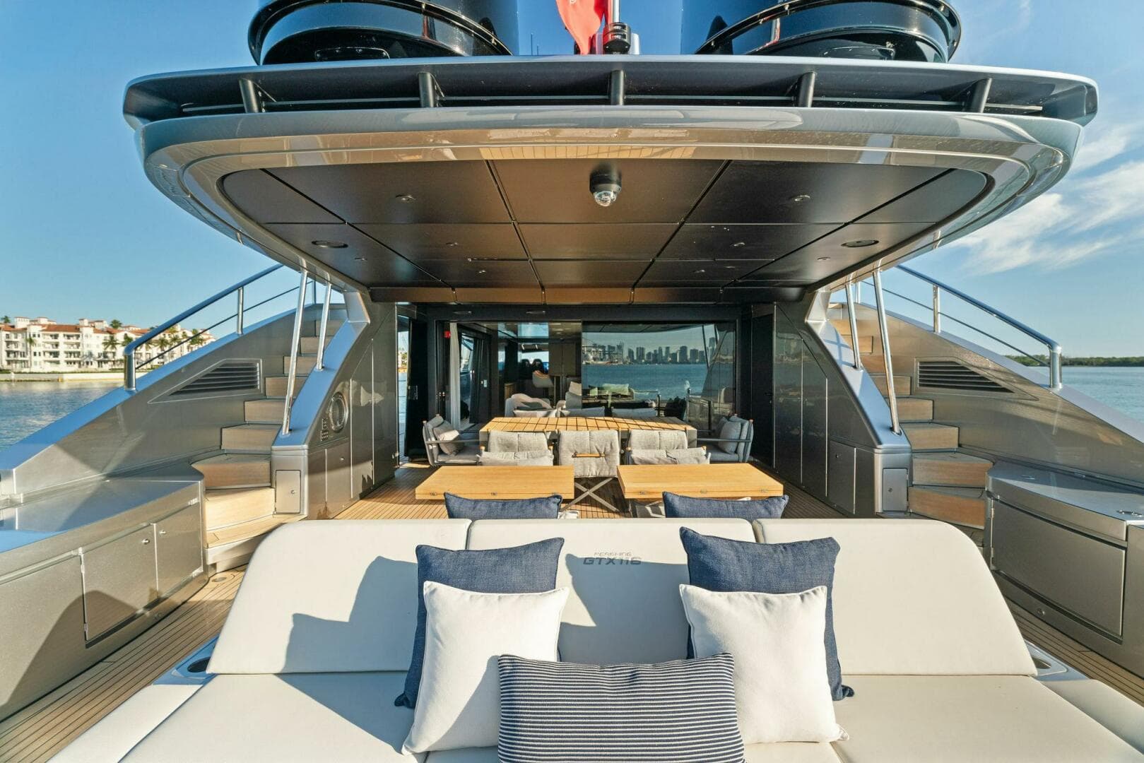 2023 Pershing GTX Motoryacht photo 52