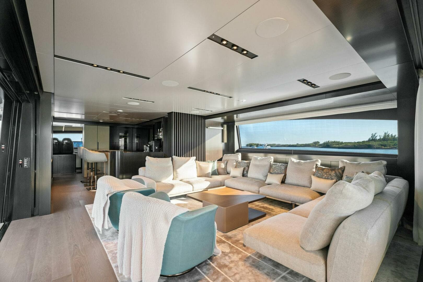 2023 Pershing GTX Motoryacht photo 62
