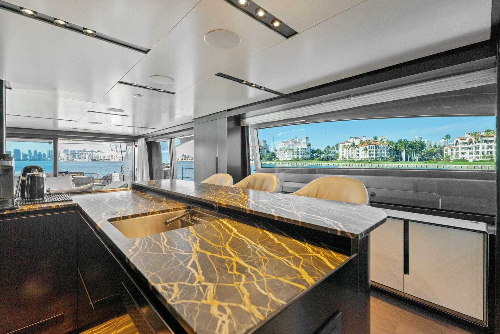 2023 Pershing GTX Motoryacht photo 60