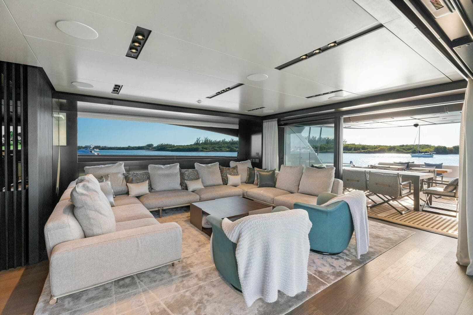 2023 Pershing GTX Motoryacht photo 57
