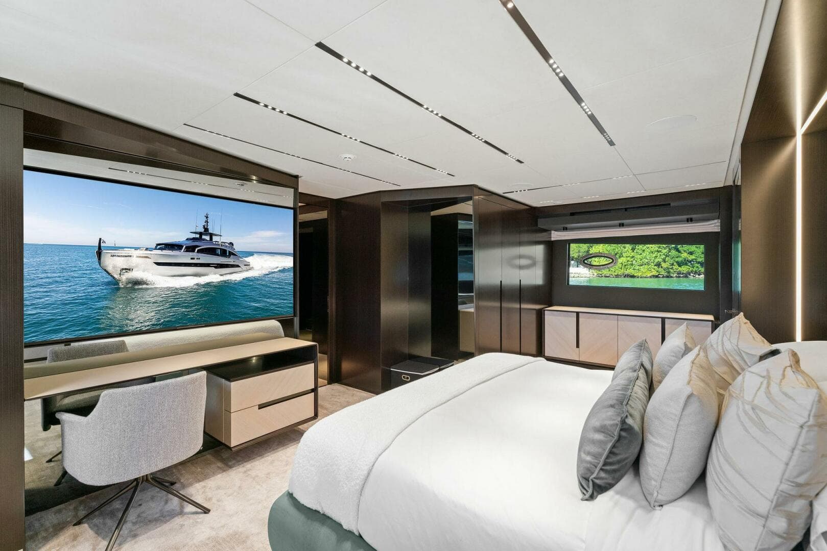 2023 Pershing GTX Motoryacht photo 81