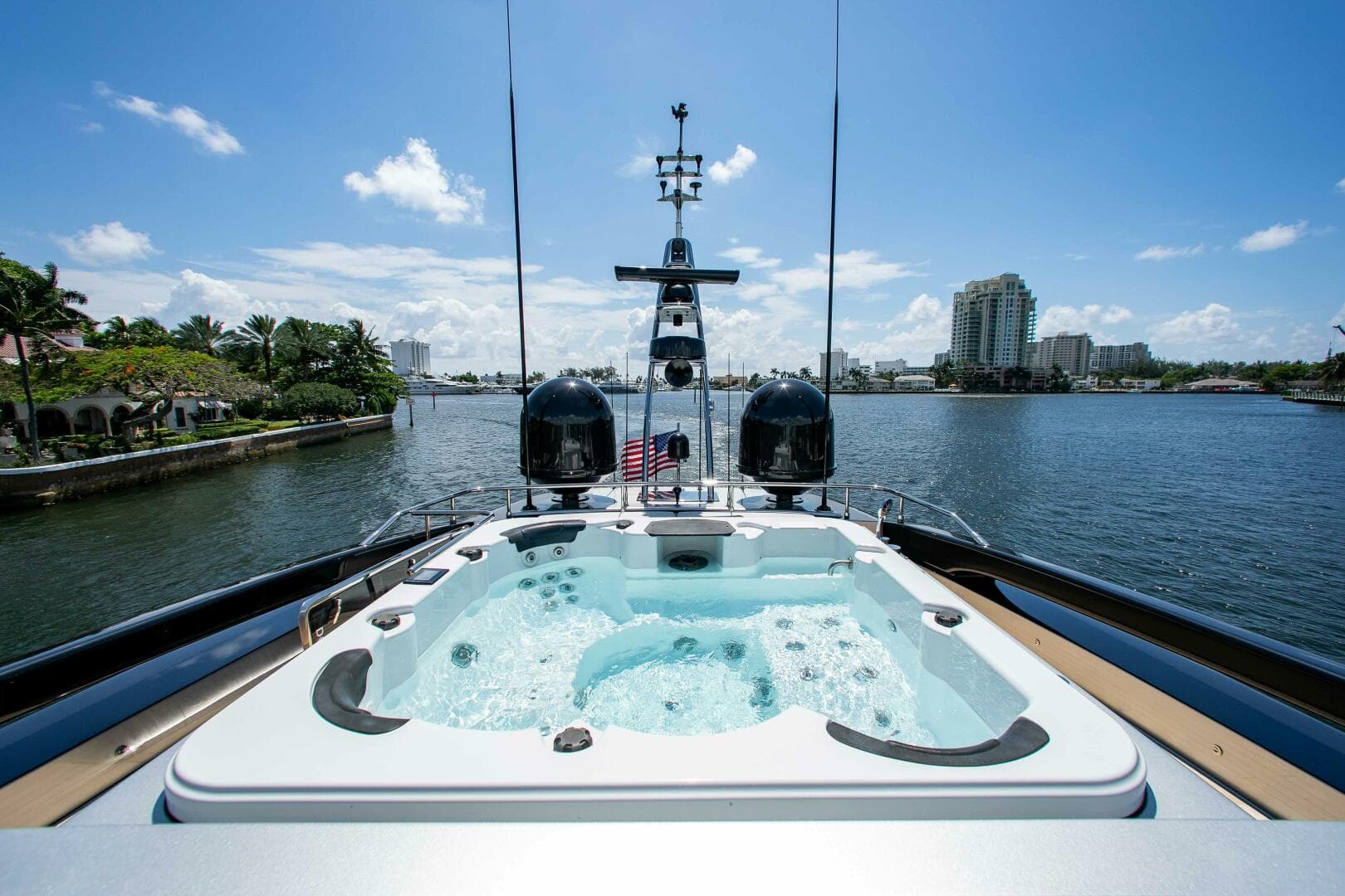 2014 Riva Mythos photo 5