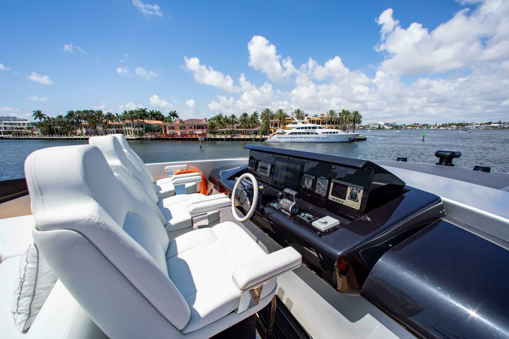 2014 Riva Mythos photo 14