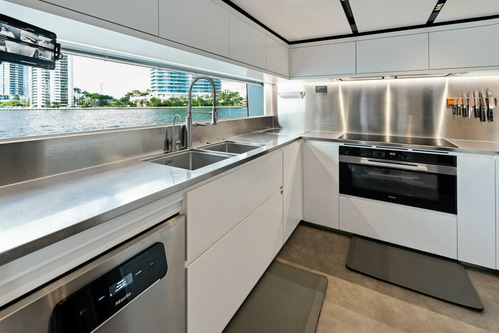 2025 Riva Bellissima photo 61