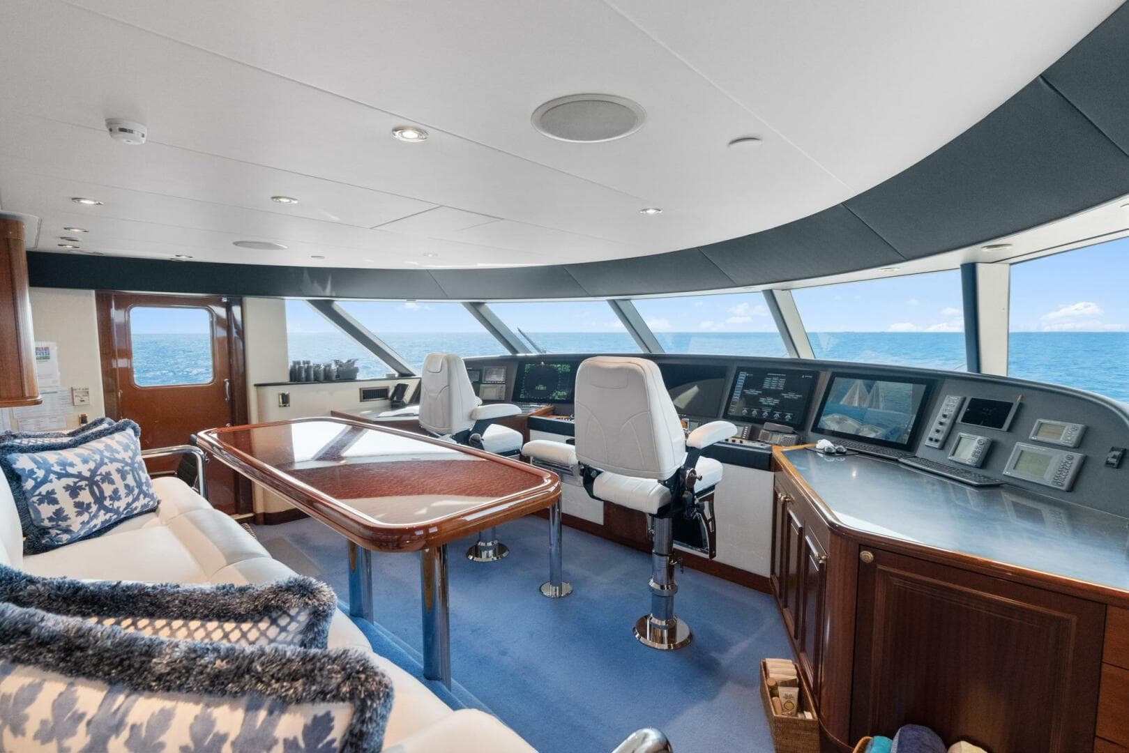 2010 Westport Superyacht photo 54