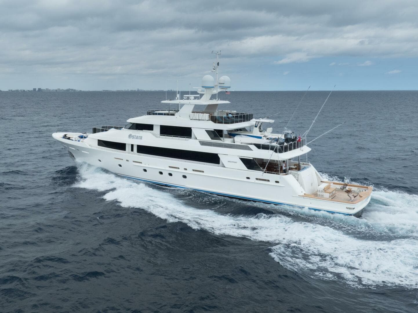 2010 Westport Superyacht photo 11