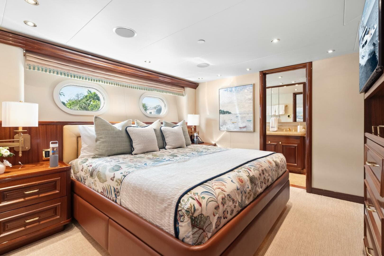 2010 Westport Superyacht photo 93