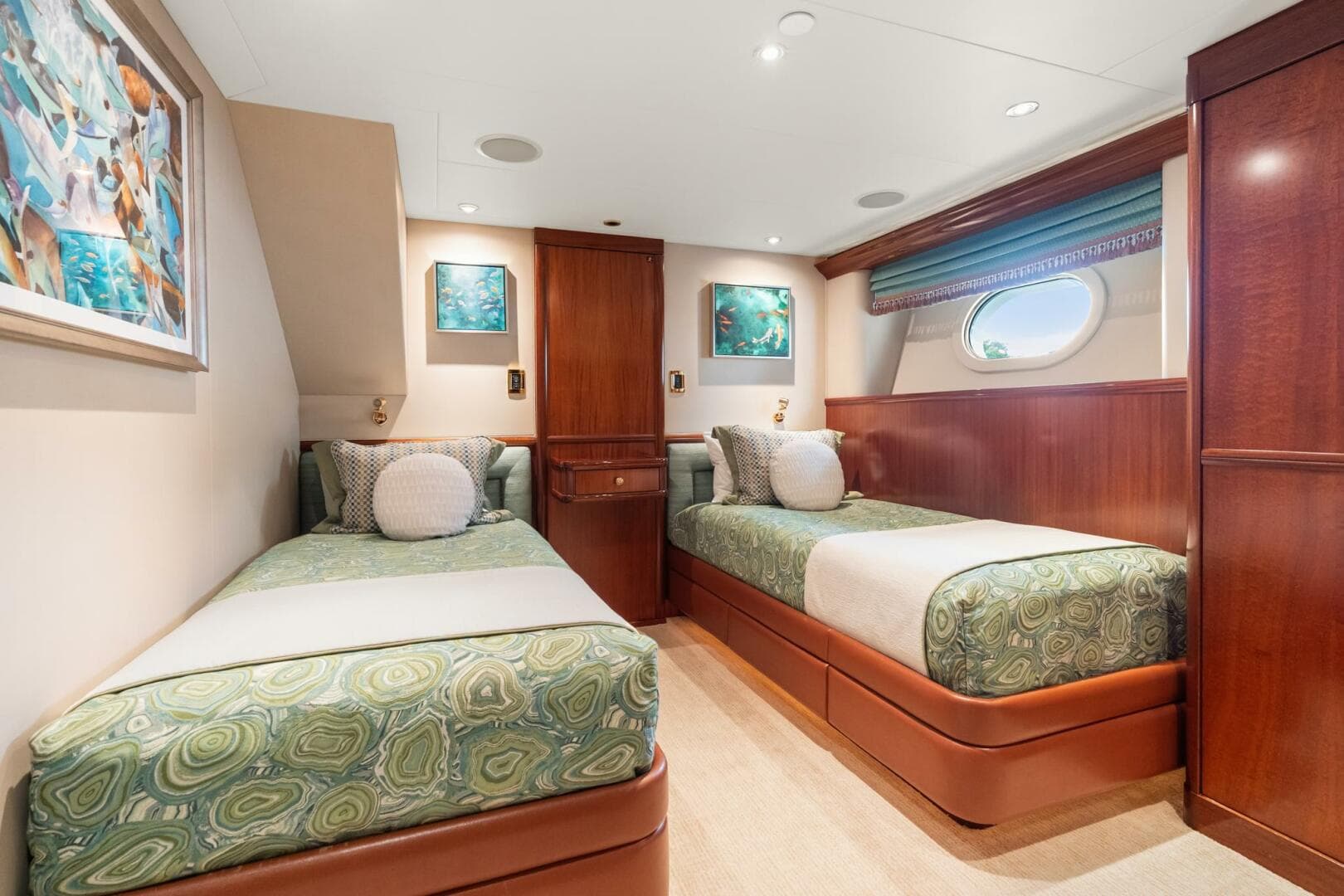 2010 Westport Superyacht photo 102